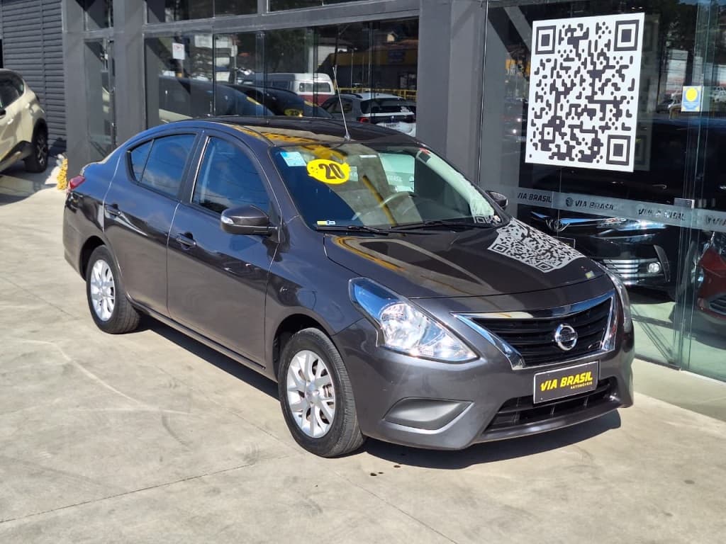 NISSAN VERSA